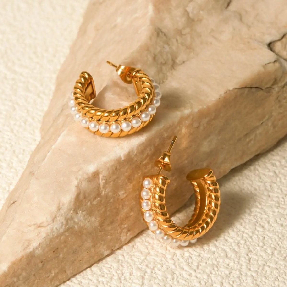 Elegant pearl c-hoop earrings - Love Salve